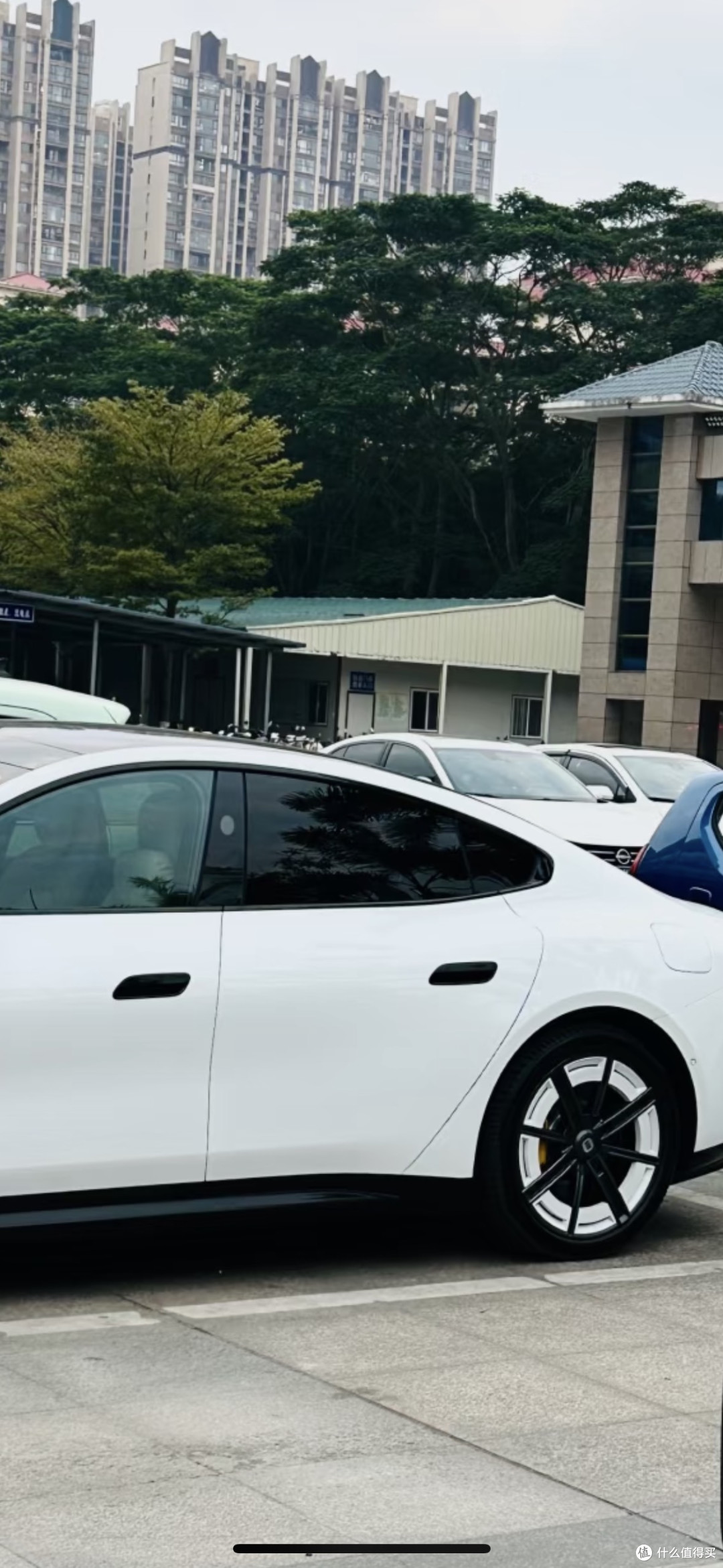 小米SU7保值率分析：品牌与市场