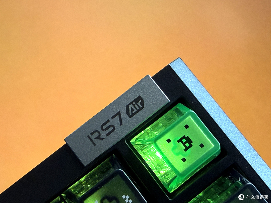 ATK RS7 AIR 磁轴键盘:快人一步的电竞新体验