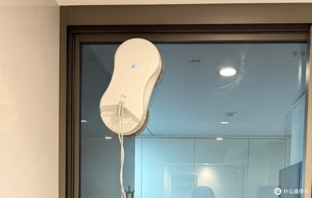 家用选哪种更合适?排行榜前十名最好用的擦窗机器人推荐