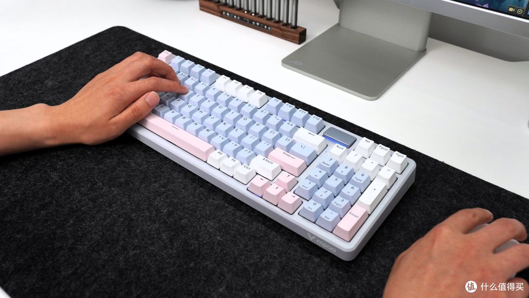 雷柏V700DIY-98 机械键盘评测：凯华定制快银轴+800小时续航感人