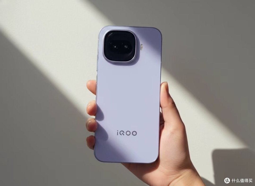 2399元起!iQOO Z11 Turbo上手:性能、续航、手感面面俱到