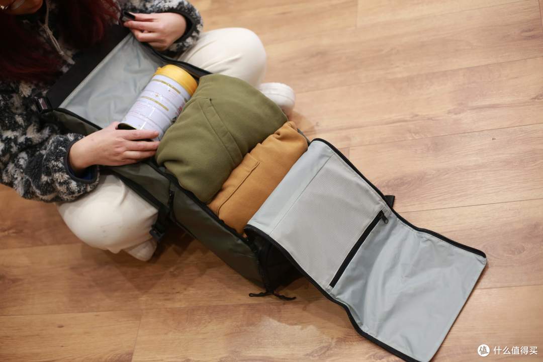 短途差旅好帮手,这个双肩包超能装!