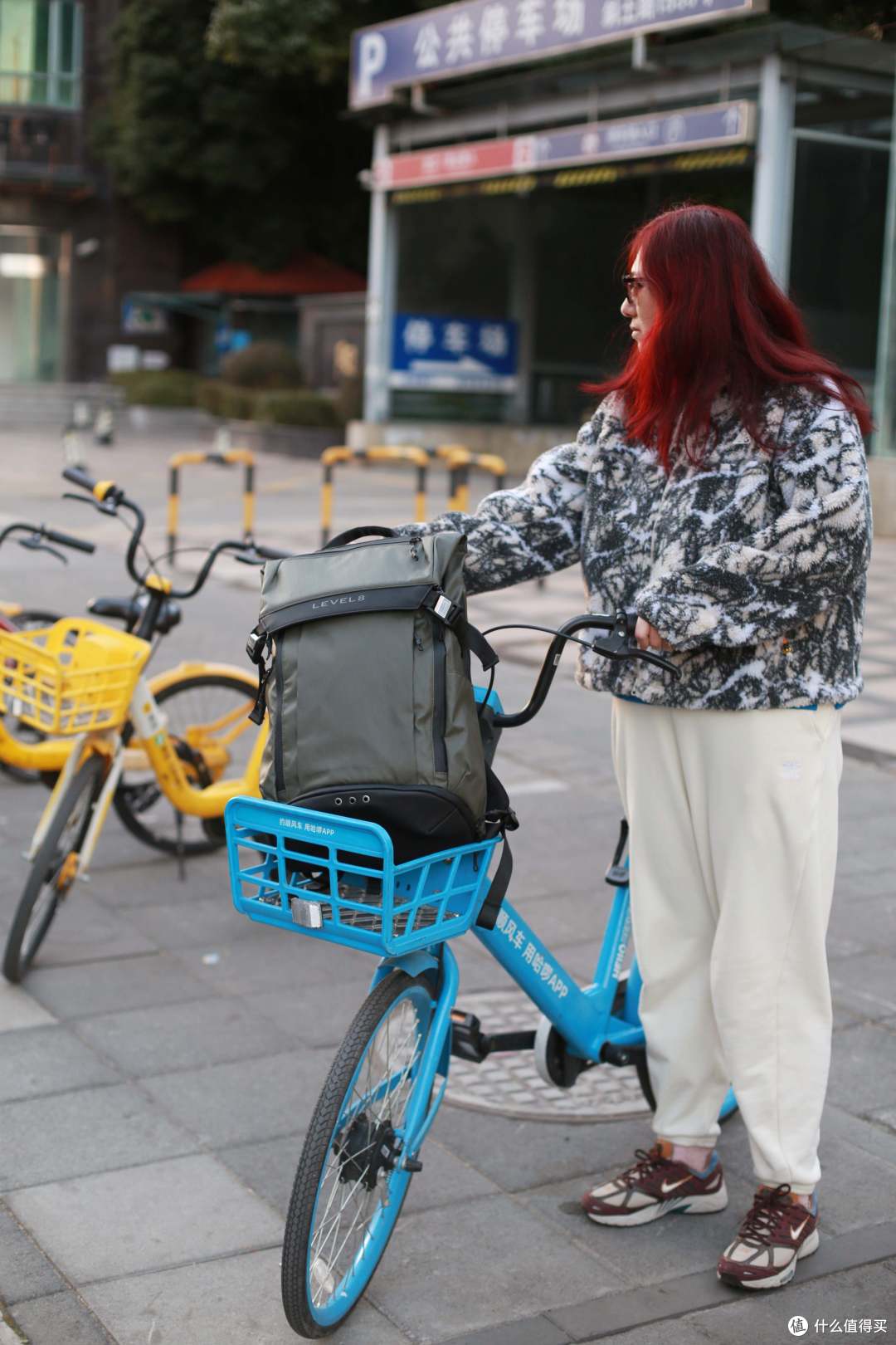 短途差旅好帮手,这个双肩包超能装!