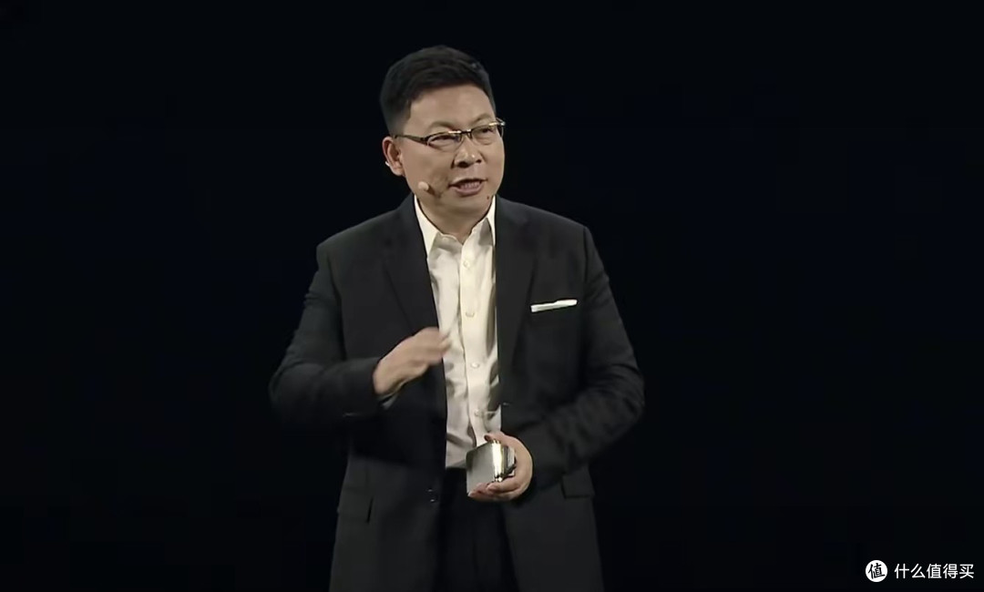 余承东发飙!怒骂“非常愚蠢”、“傻B提醒”