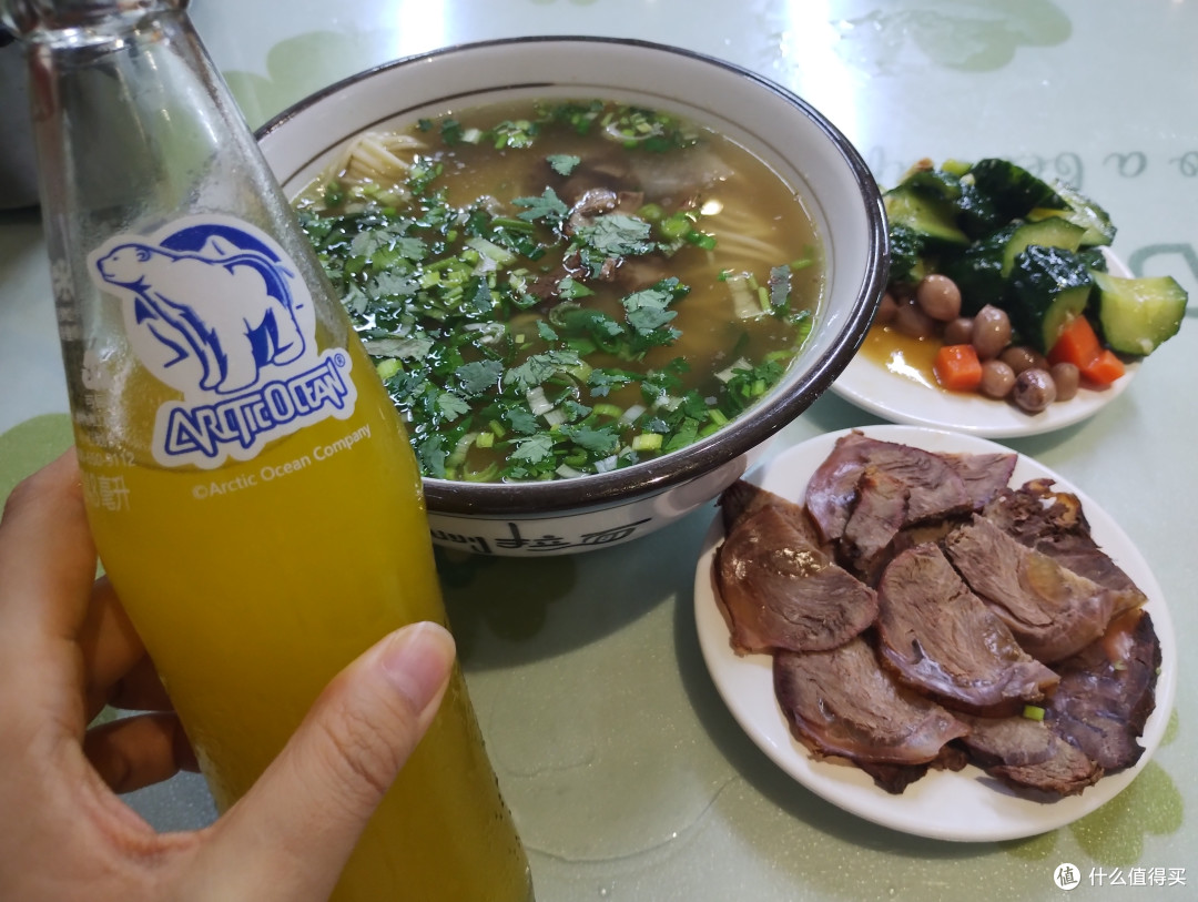 这才是真正的中国版深夜食堂，24 小时拉面馆熨帖每一个午夜的胃