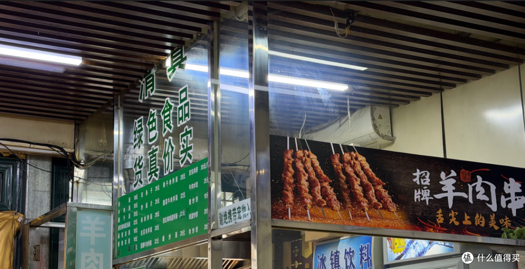 这才是真正的中国版深夜食堂，24 小时拉面馆熨帖每一个午夜的胃