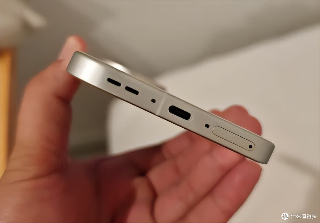 “堆料猛机”:顶级性能+2K直屏+7000mAh,16+512GB售价更加给力