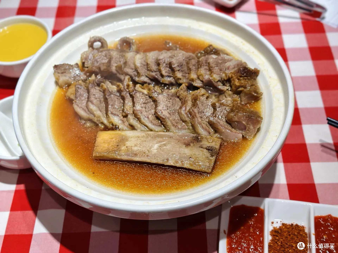 西贝从对抗到臣服的信任危机自救