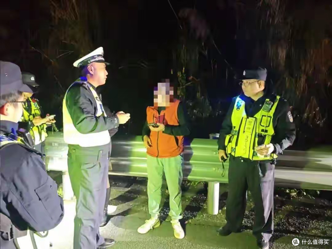 广昆高速一小车定速巡航失灵,6小时狂飙500公里直至油耗尽