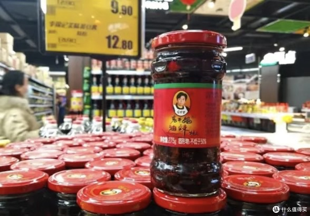 80岁陶华碧救场!老干妈54亿逆袭:这瓶辣酱赢