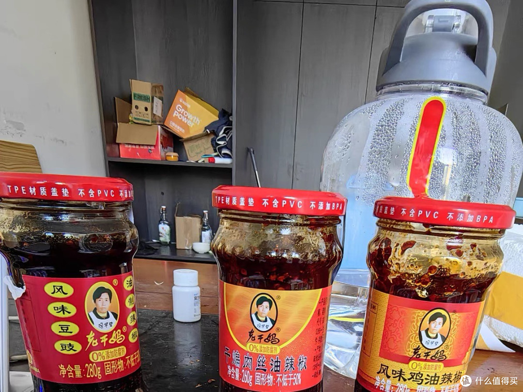 老干妈的"油辣椒":一罐封存的童年味觉记忆