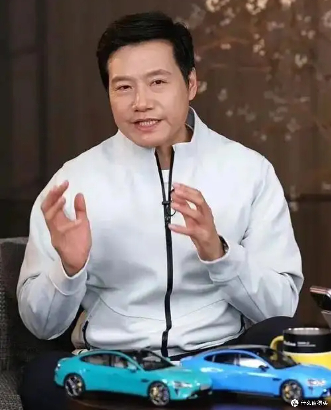 拆解雷军频繁直播:一场绑定用户的造车攻坚战