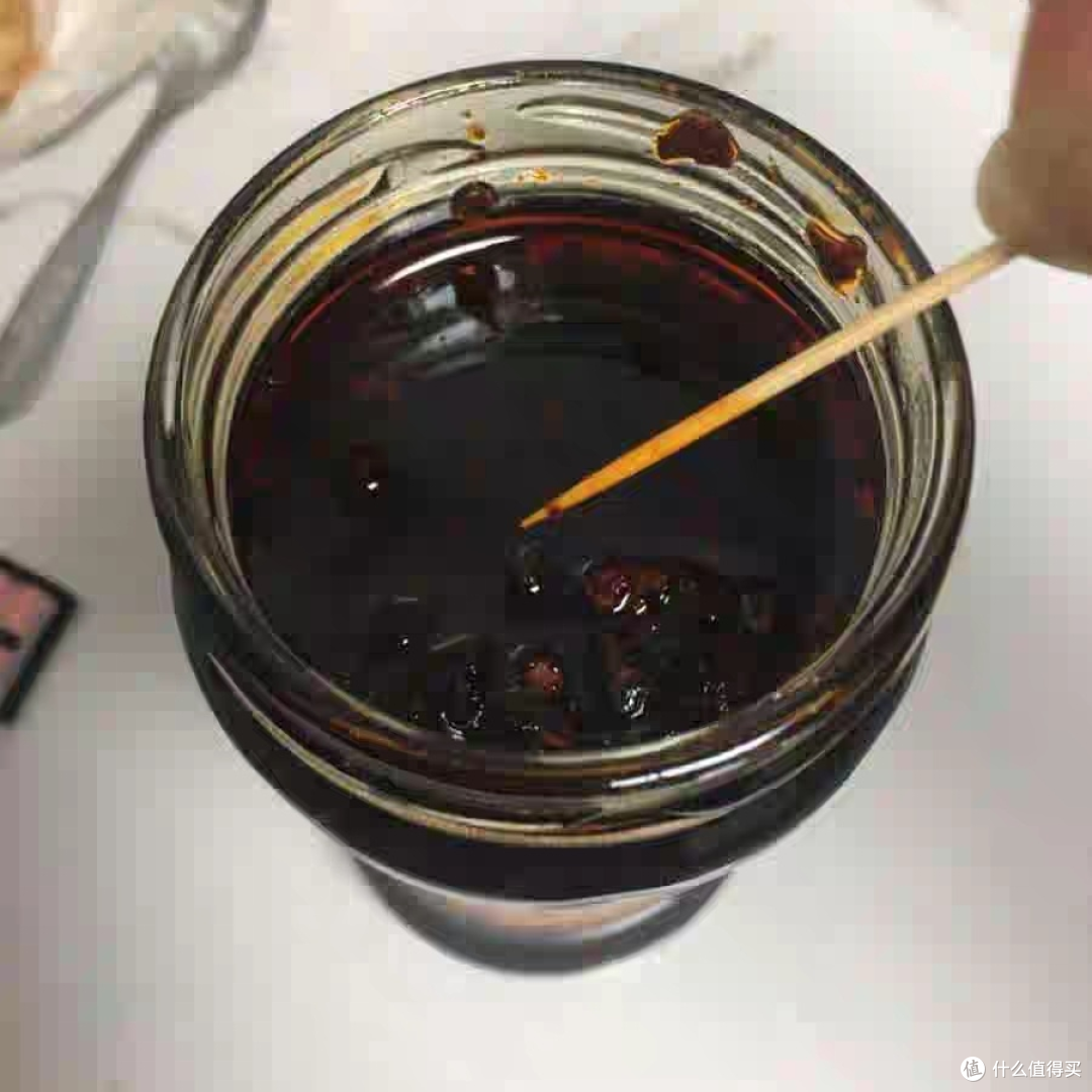 不跟风零添加!老干妈靠3款新品,拿捏健康与年轻市场