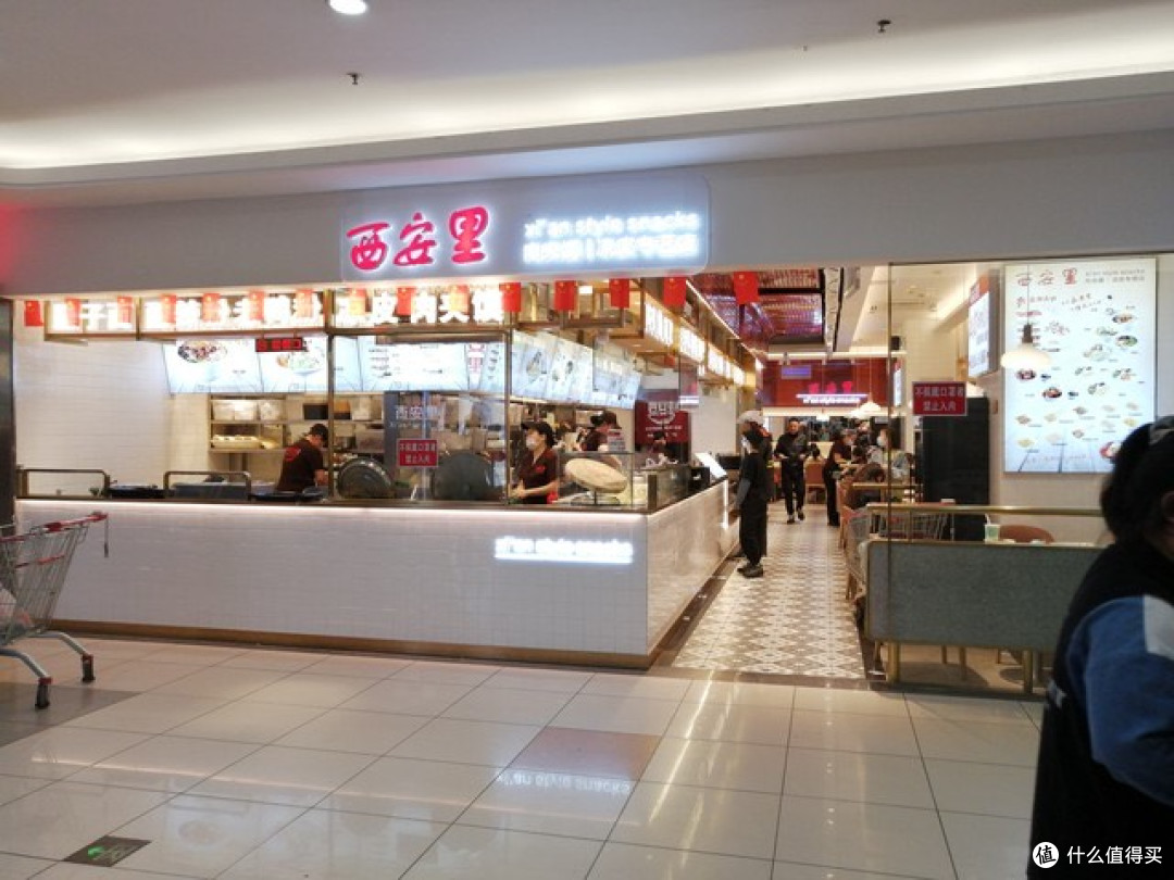 西贝关店30%:贾国龙的“实干傲慢”,终究没躲过市场的耳光?