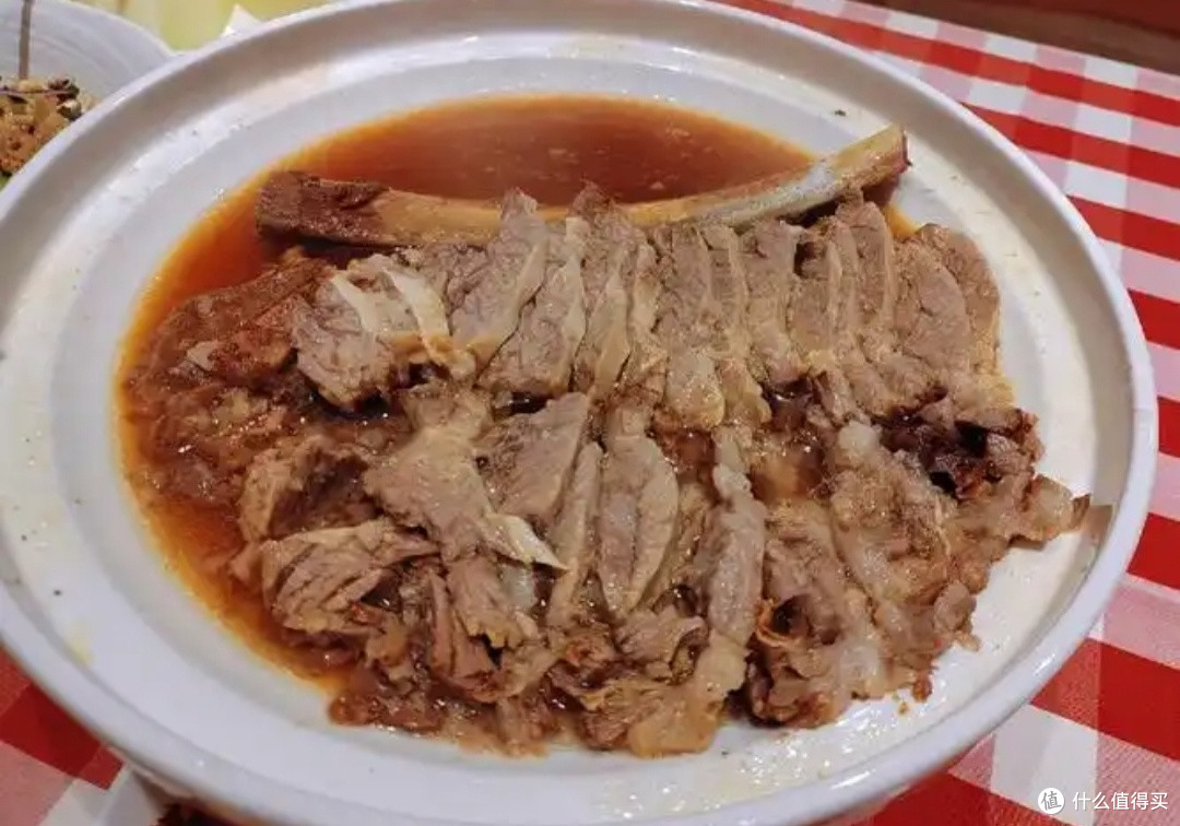 餐饮业定价挑战:品牌价值与性价比