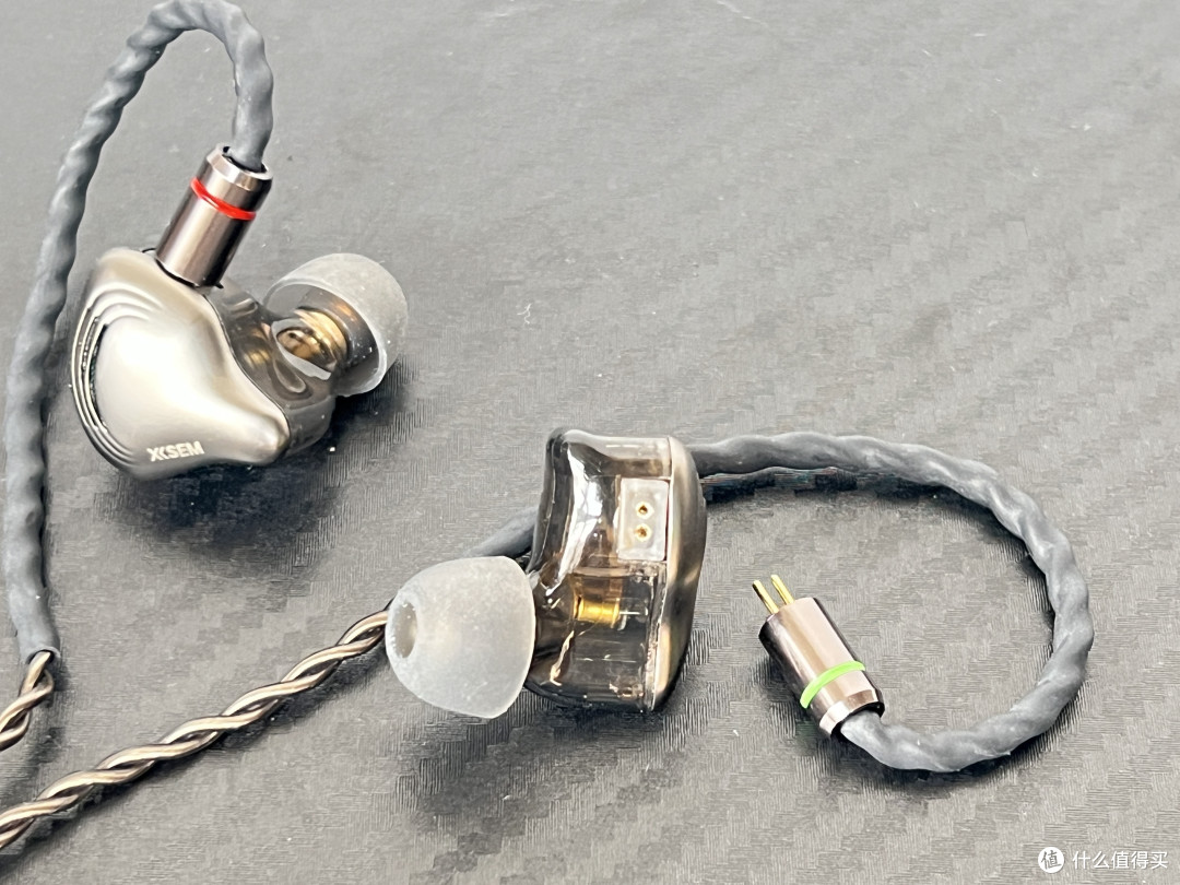 沉浸音质,可换线材,无感佩戴丨体验有线耳机西圣HiFi 1