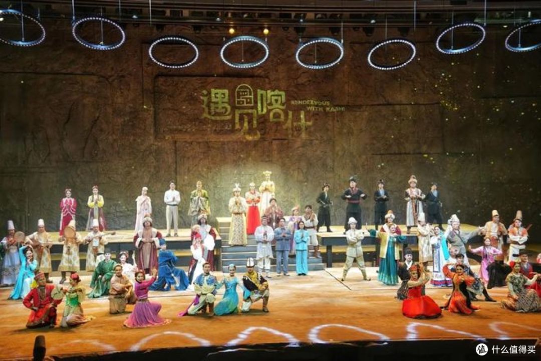 坐着火车游新疆:畅享沿途美景与文化体验!