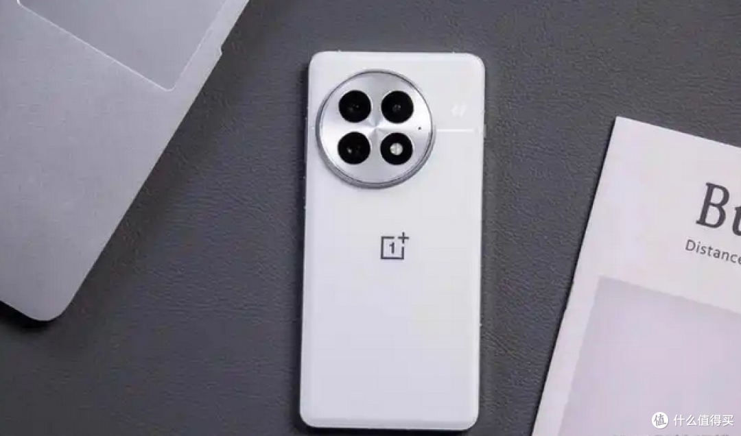 24GB+1TB组合,还有哈苏影像,喜欢大运存大存储的看过来
