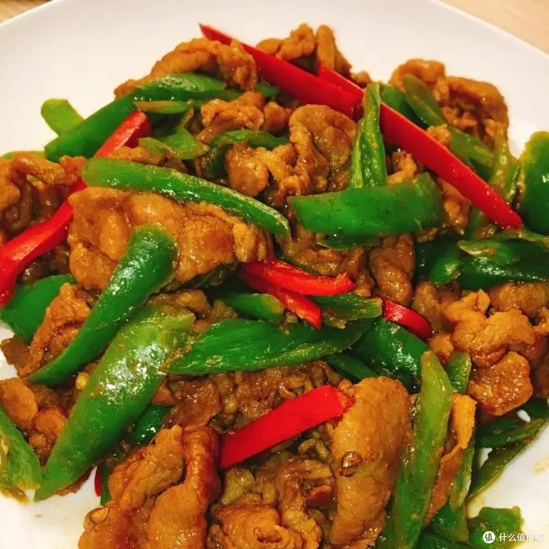 辣椒炒肉：一碗饭的灵魂搭档