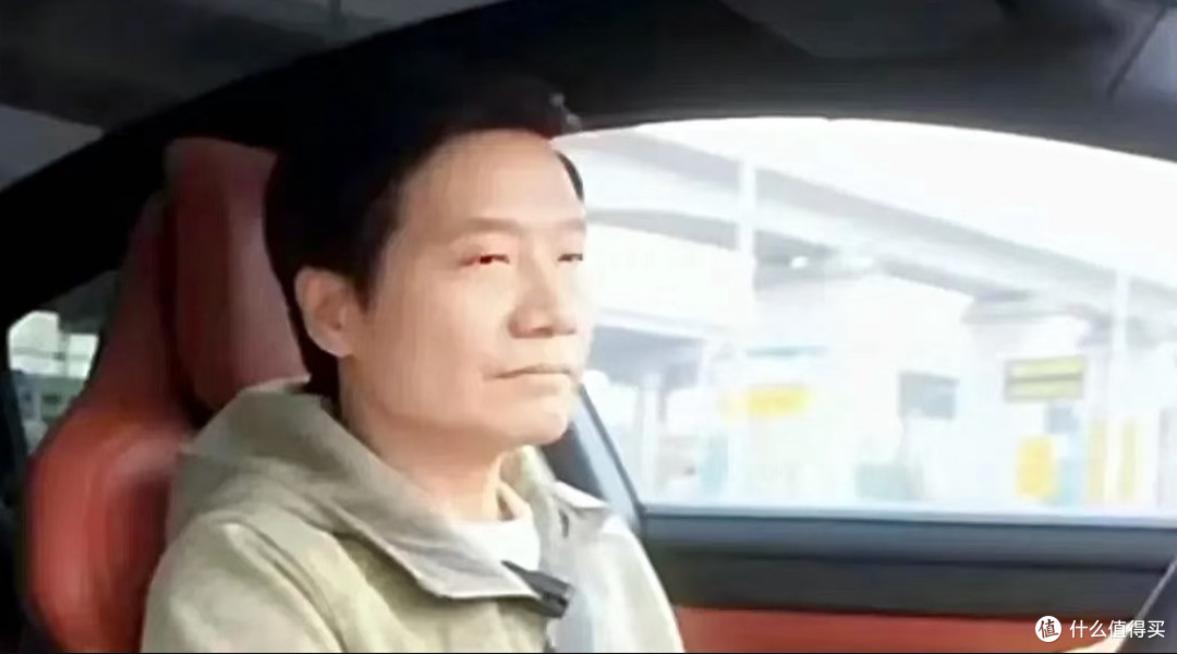 雷军直播拆车、频繁出镜:是营销套路还是车企透明化的破局尝试?