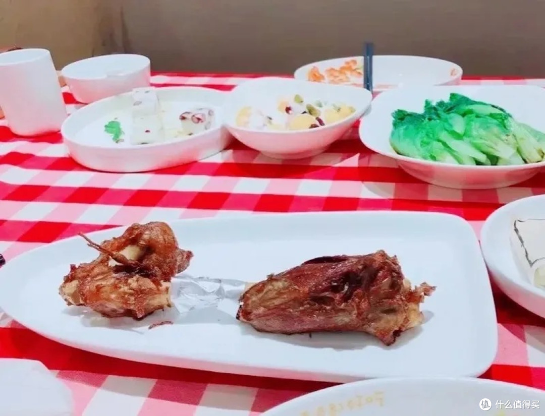 西贝莜面村闭店争议：标准化与本真性的博弈