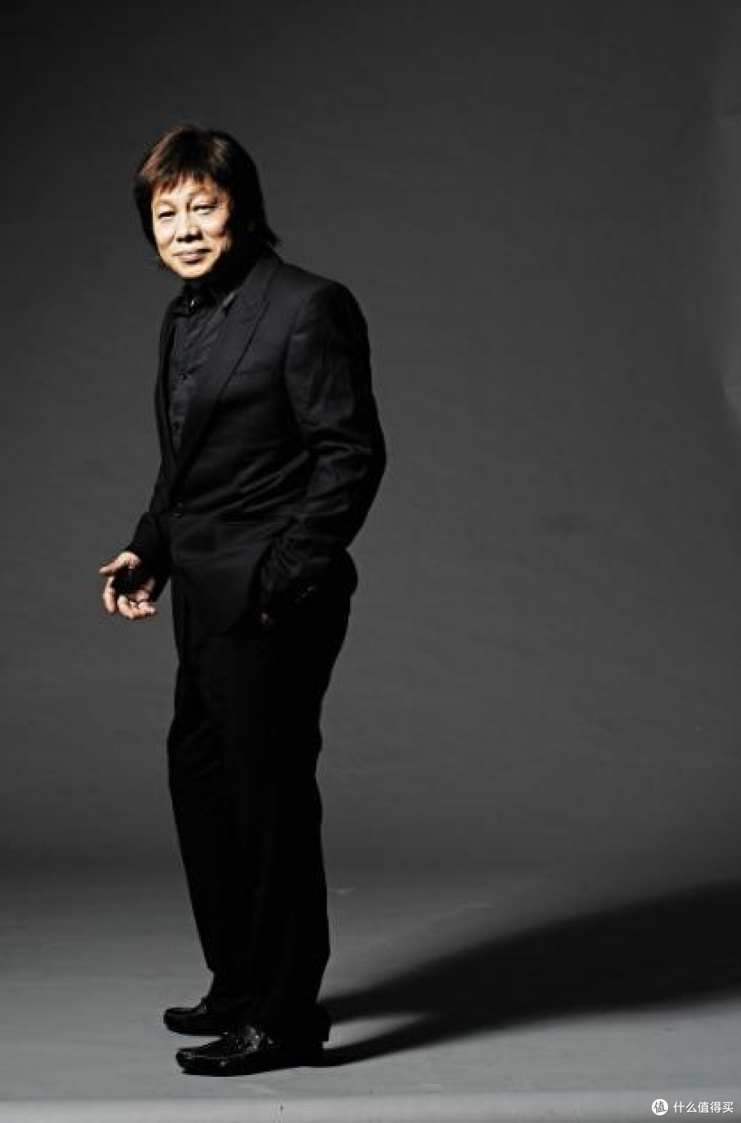 侠影长存：追忆功夫传奇梁小龙的热血人生