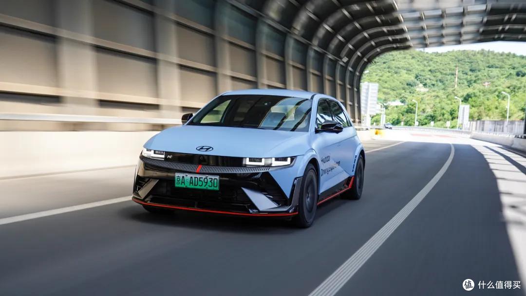 家用纯电SUV:现代IONIQ 5N,适合奶爸的车型,实用与性能兼备!