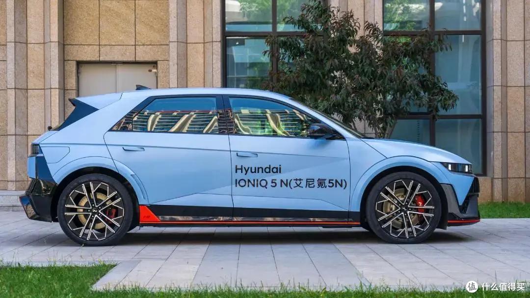 家用纯电SUV:现代IONIQ 5N,适合奶爸的车型,实用与性能兼备!