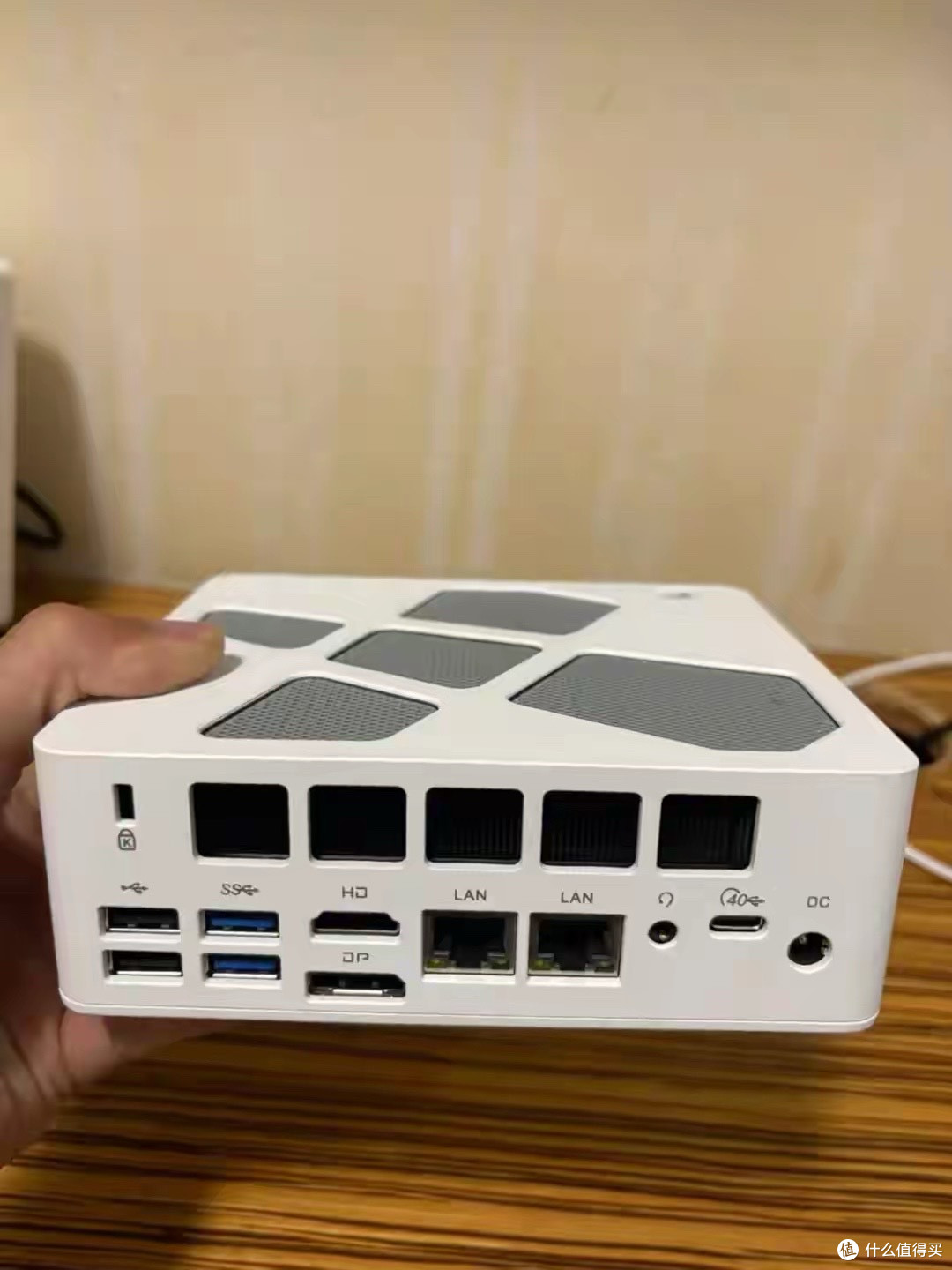 千元白色白月光性能小钢炮！跑分超百万，搭载锐龙R7-8845HS