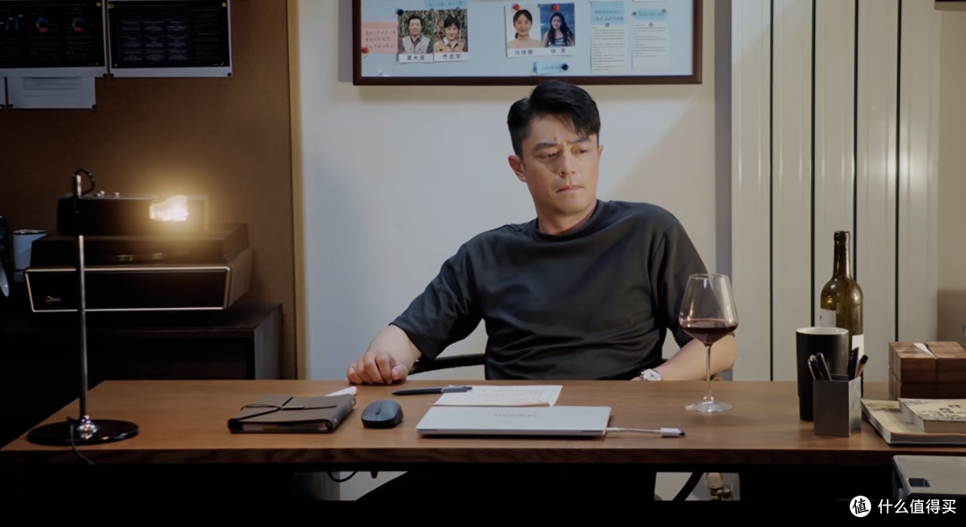 《轻年》这部开年黑马剧把中年男人的“怂”与“勇”拍得太透彻了