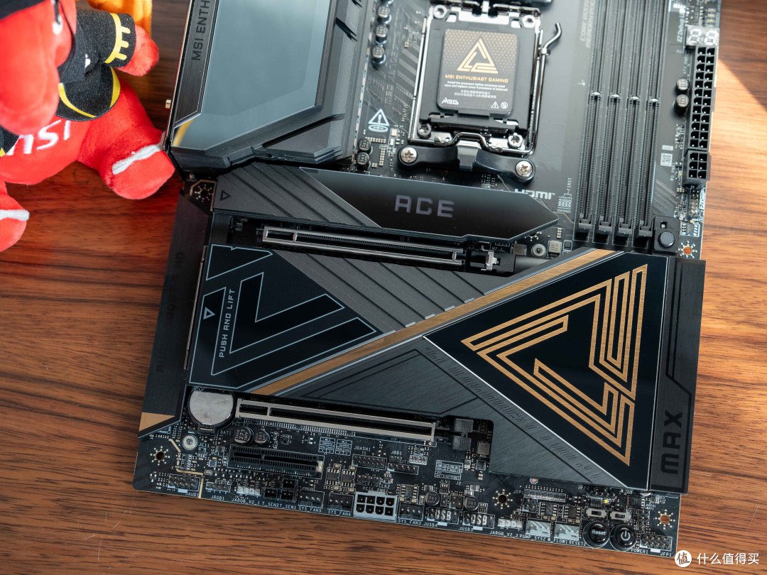 新战神降临，微星MEG X870E ACE MAX主板测评
