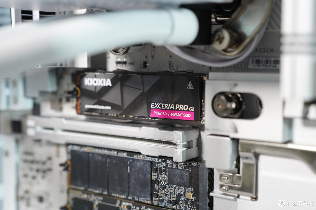 14GB/s狂飙！铠侠PCIe 5.0 固态硬盘实测，全场景速度革命
