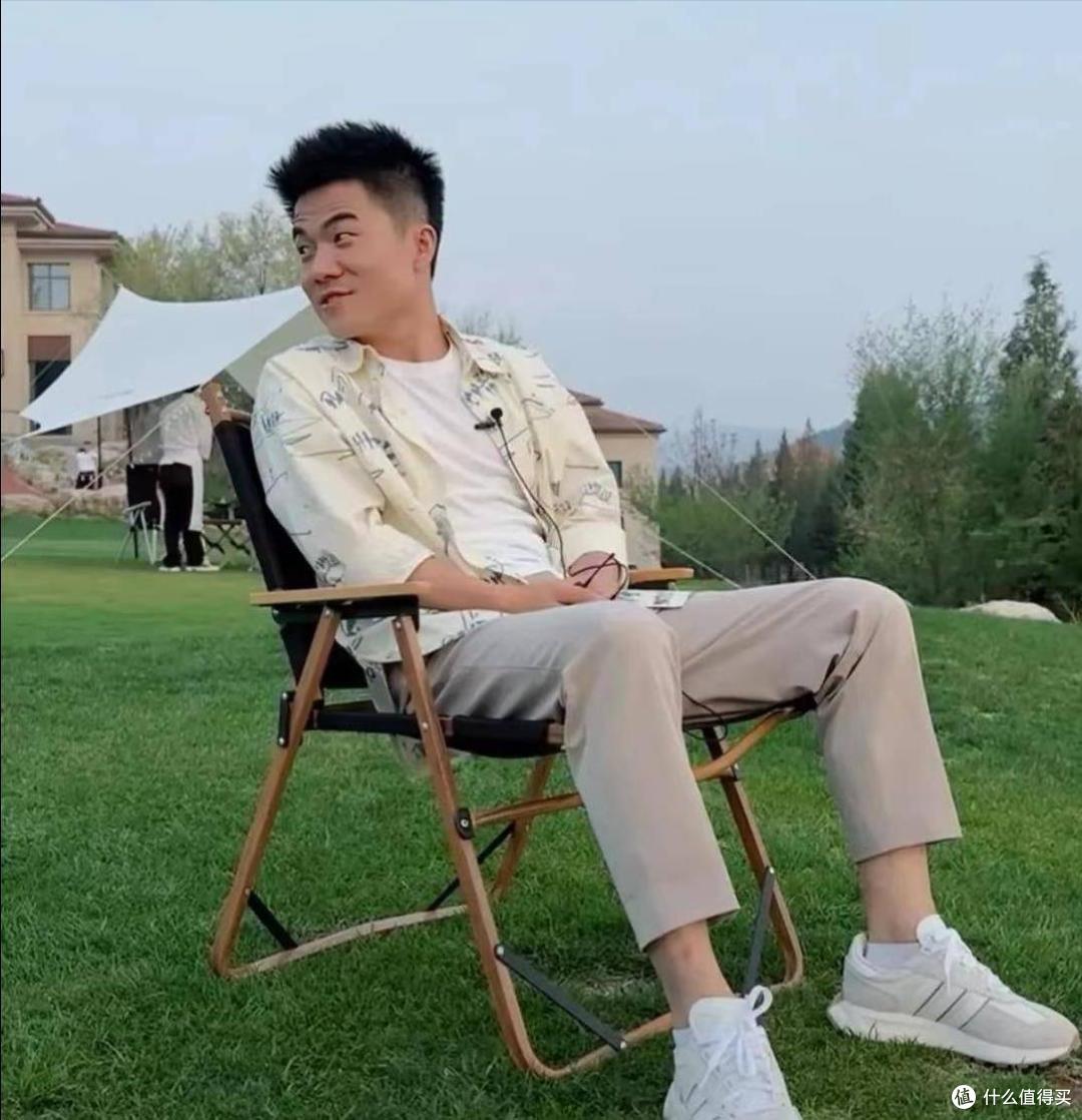 董宇辉的“豪宅” 火了，从直播间到田园生活，他的诗意人生绝了