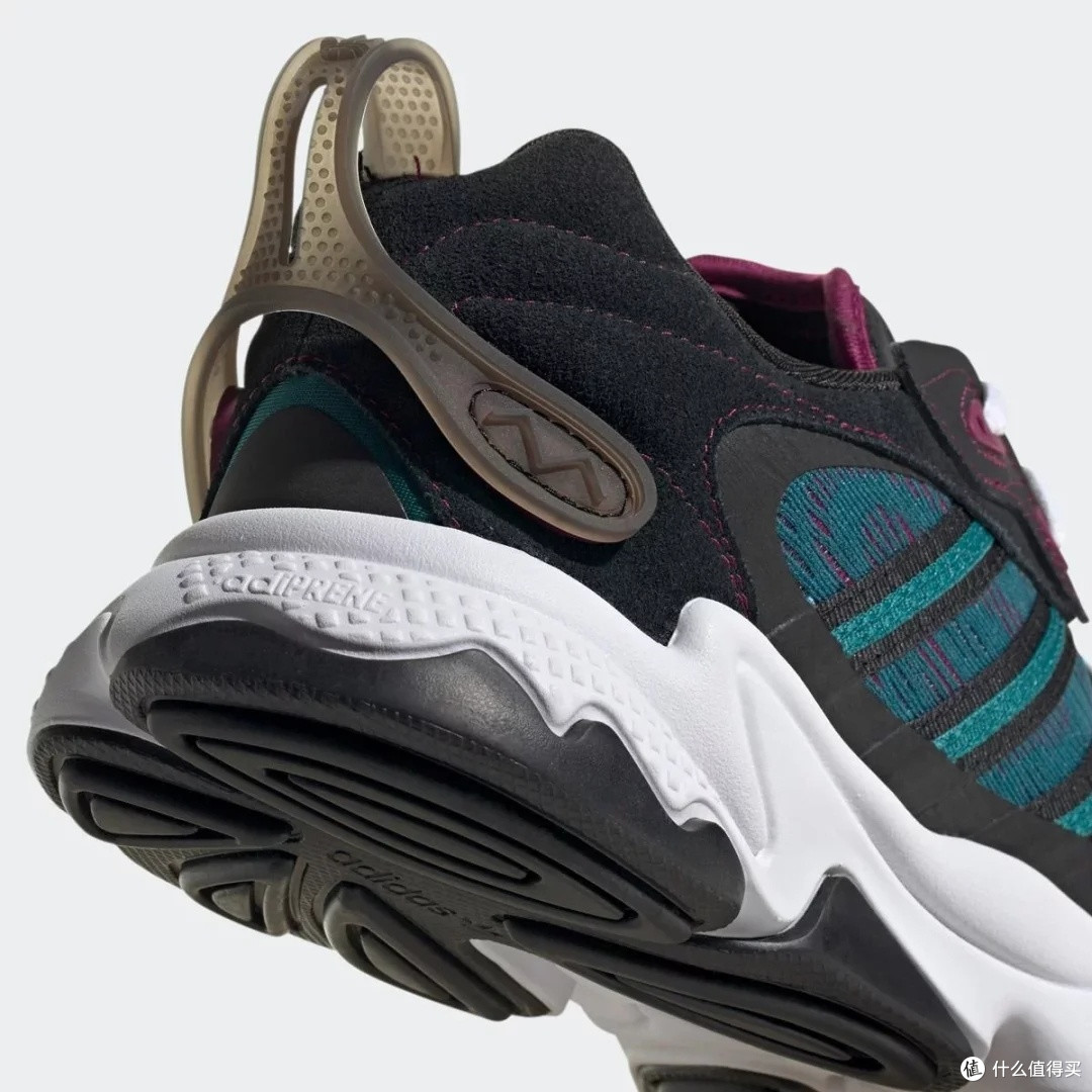 adidas OZWEEGO META：复古与科技融合