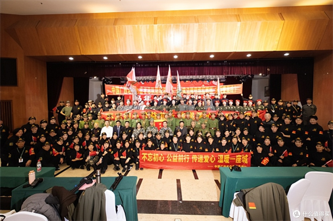 广西老兵志愿者总队南宁这场新春汇演燃爆全场,掌声雷动泪光闪