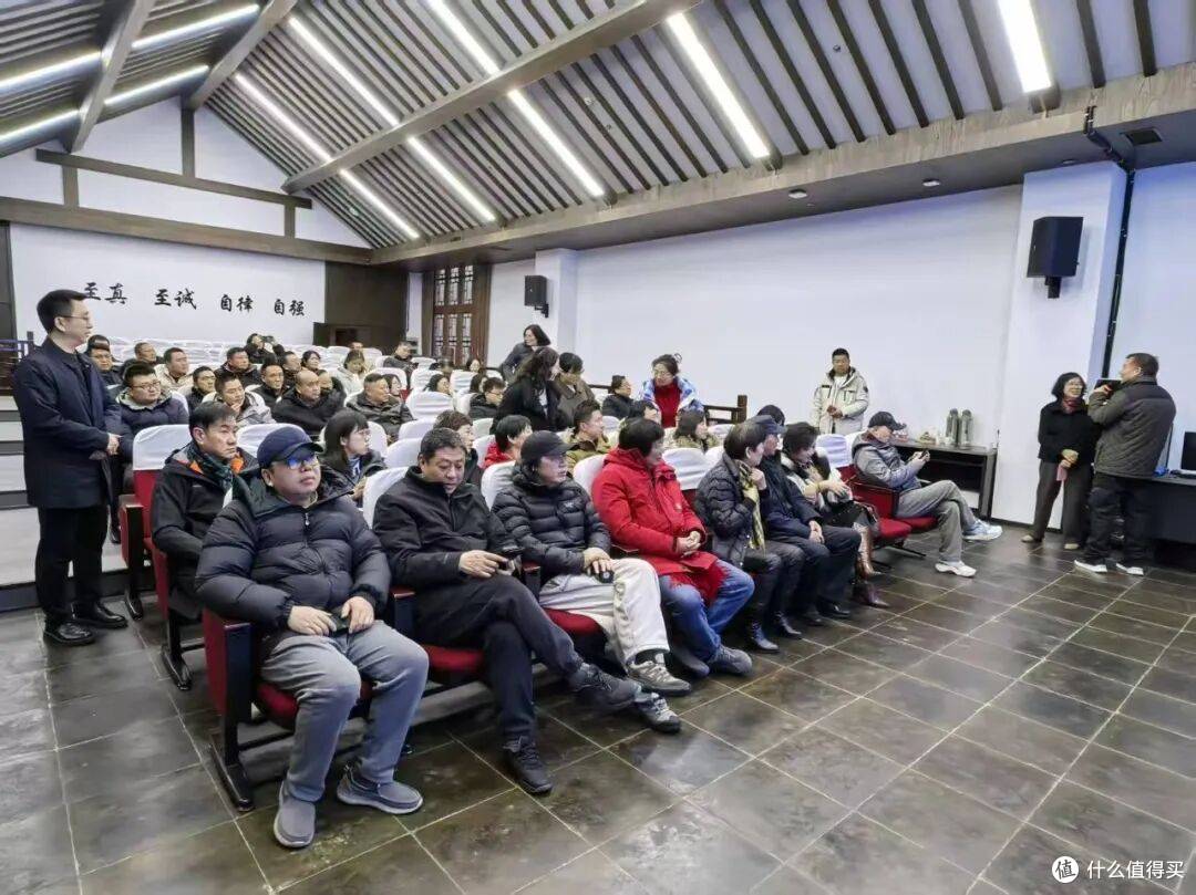 风从海上来——周慧珺杯历届优秀获奖作品特展在扬州艺术馆开幕