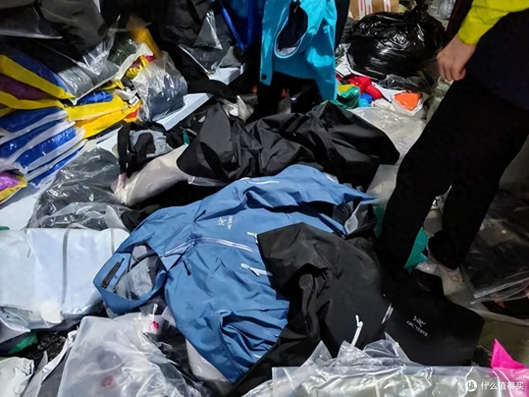 山寨比真货多的4个中产品牌:本以为只是穷,现在被骂爱慕虚荣!