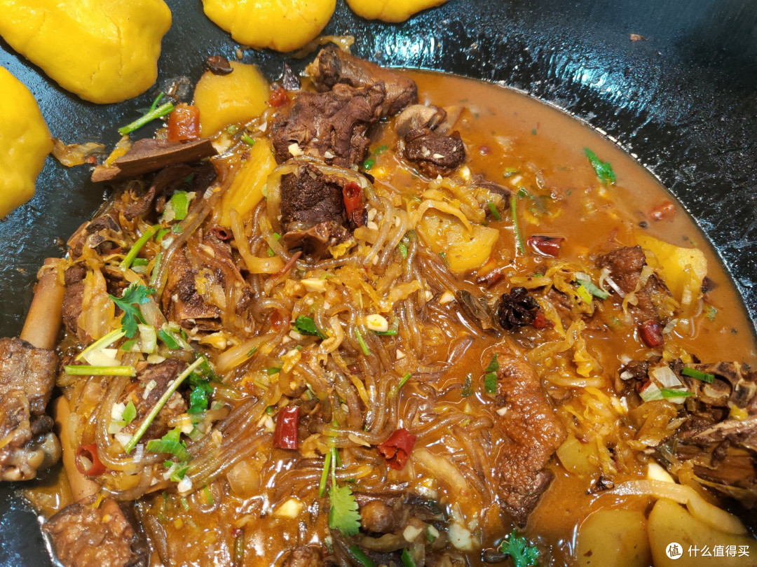 北方年夜饭：铁锅炖大鹅