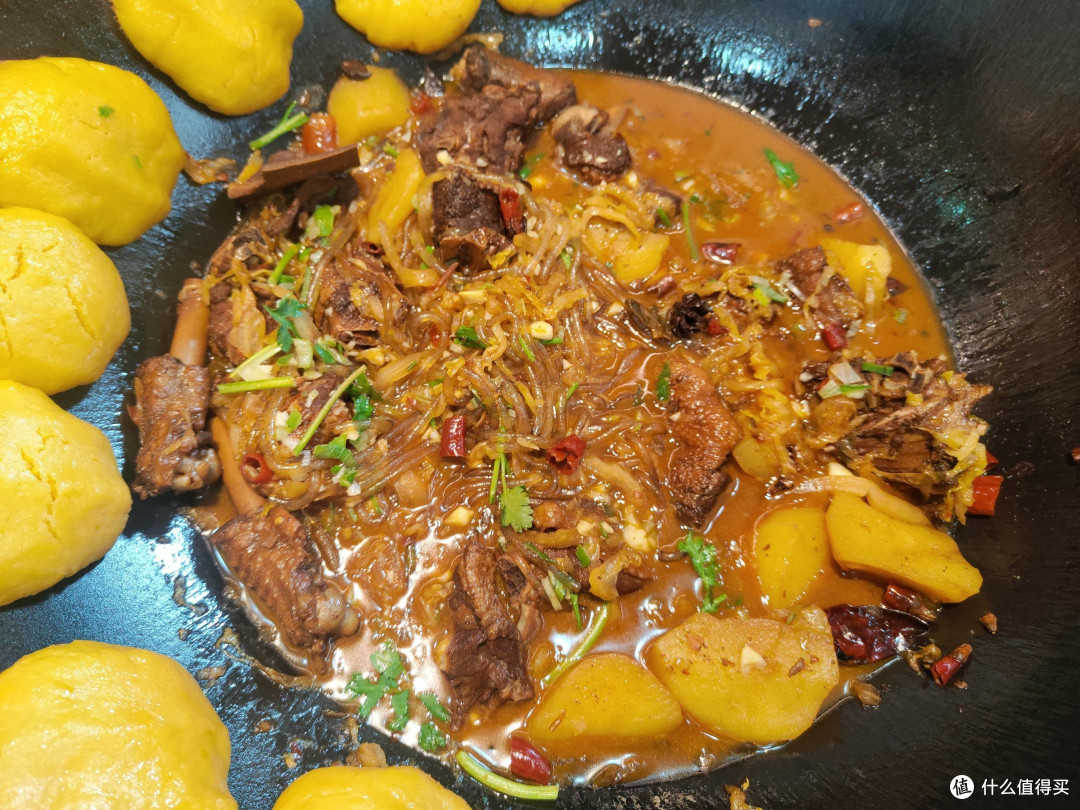 北方年夜饭：铁锅炖大鹅