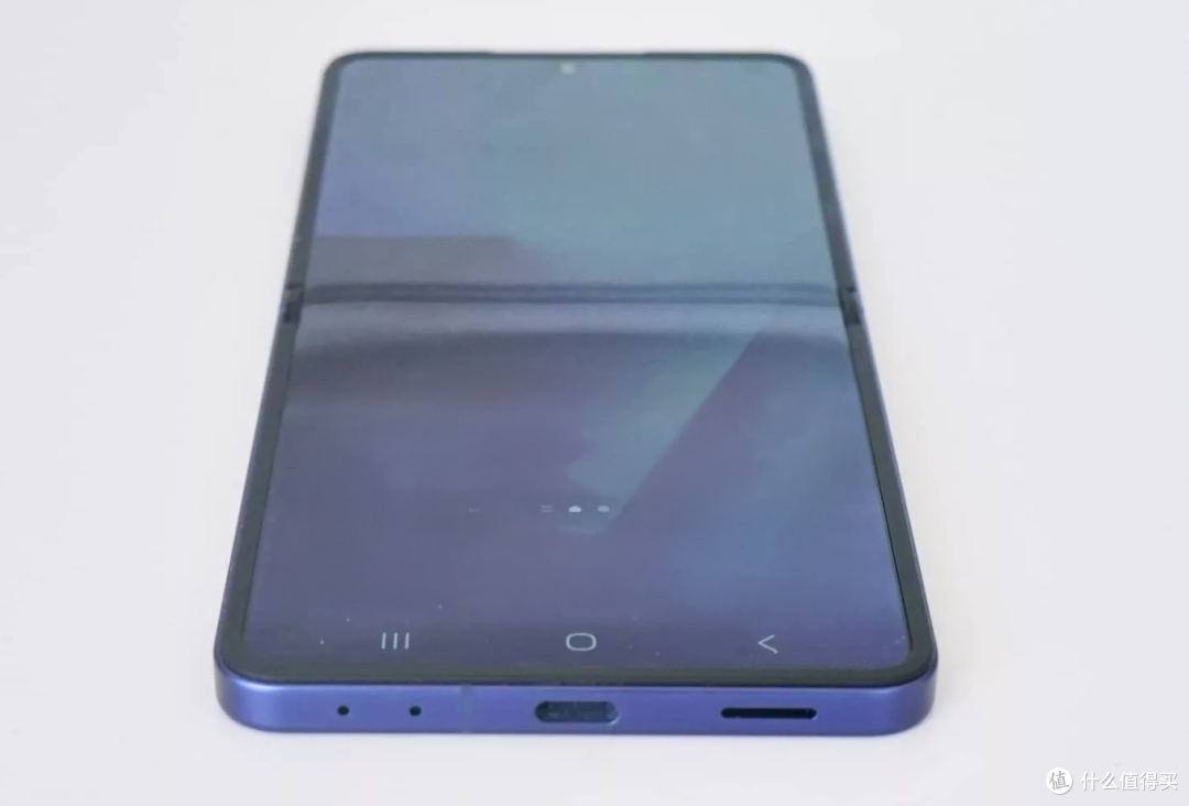 直降500|三星 Z Flip 7全面评测:外屏变大了,但升级到底大不大