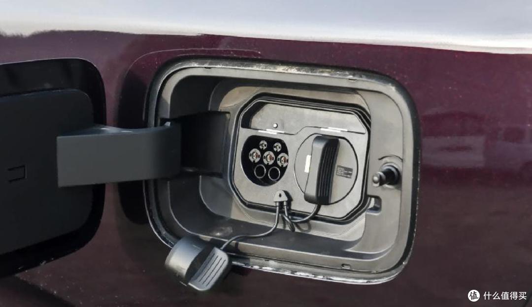 家用插混MPV实力派:星光730 PHEV续航1100km,综合油耗仅1.83L