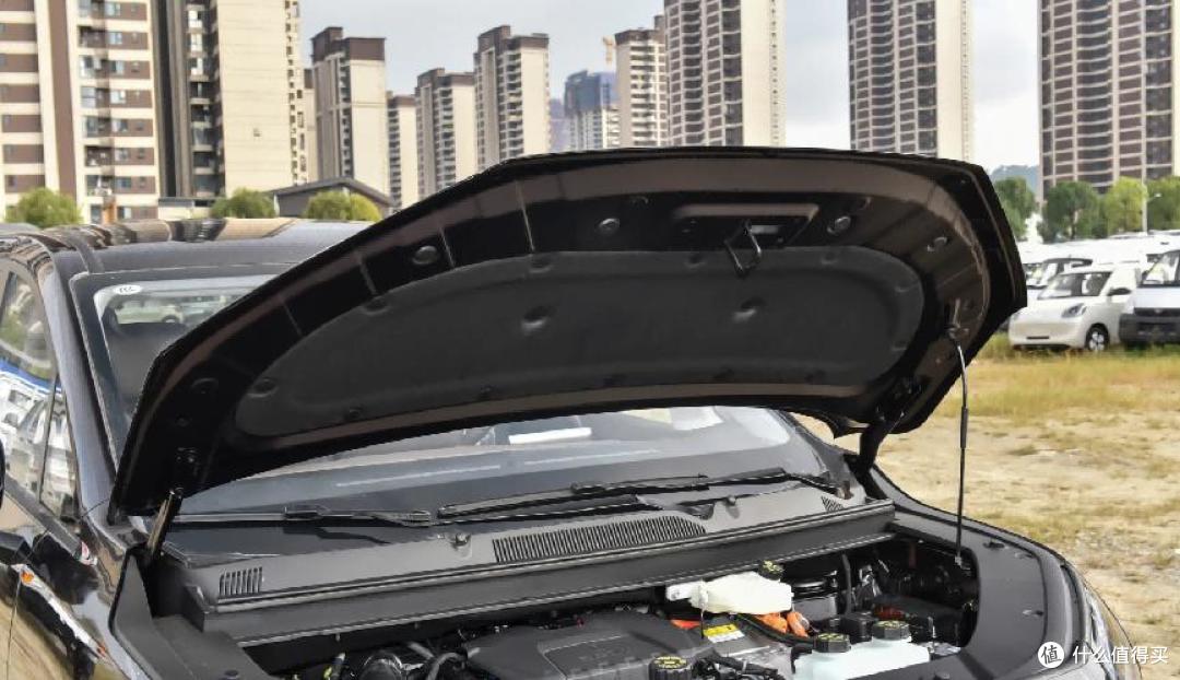 家用插混MPV实力派:星光730 PHEV续航1100km,综合油耗仅1.83L