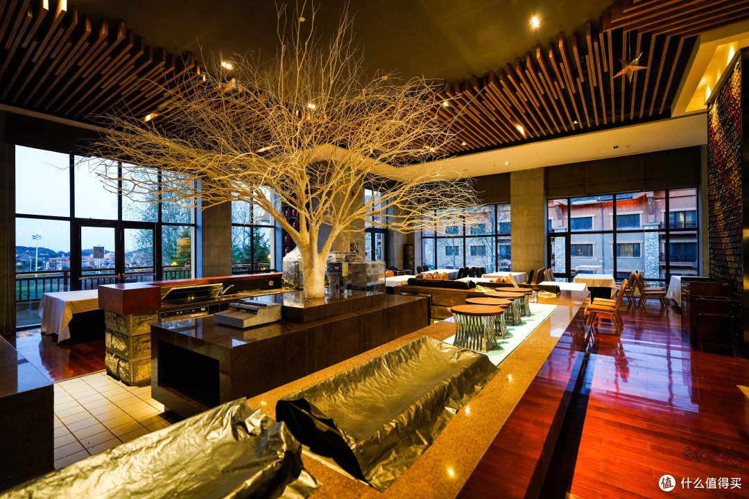 步入秋日童话 - 长白山万达威斯汀度假酒店 行政套房入住体验