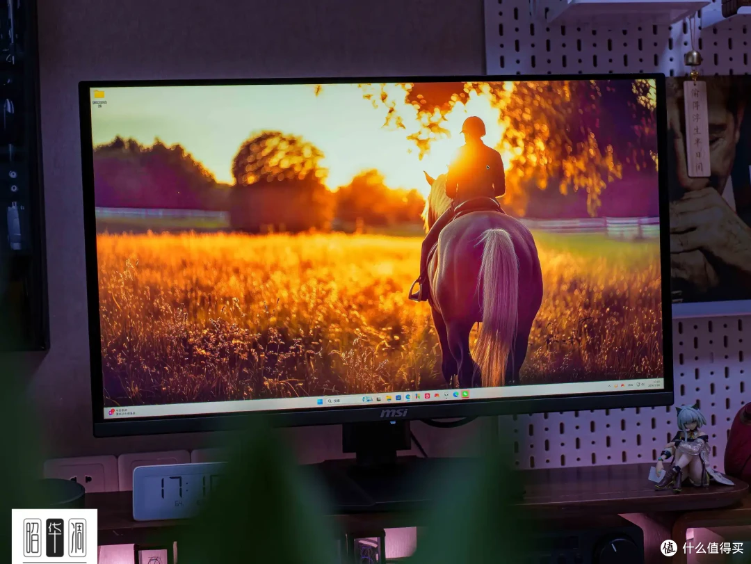 OLED版本答案,画质色彩高刷全都要|微星MAG 272UP QD-OLED X24