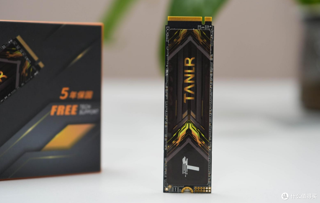 设计党必备!探路人 TN720 固态硬盘 45GB PSD 文件 8 秒打开