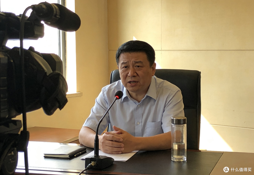 贾国龙回应预制菜争议：态度反复加剧危机