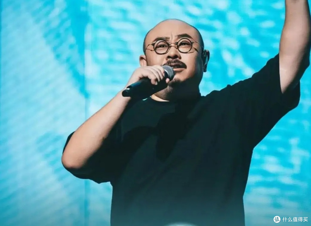 刀郎大连演唱会掀起万人大合唱