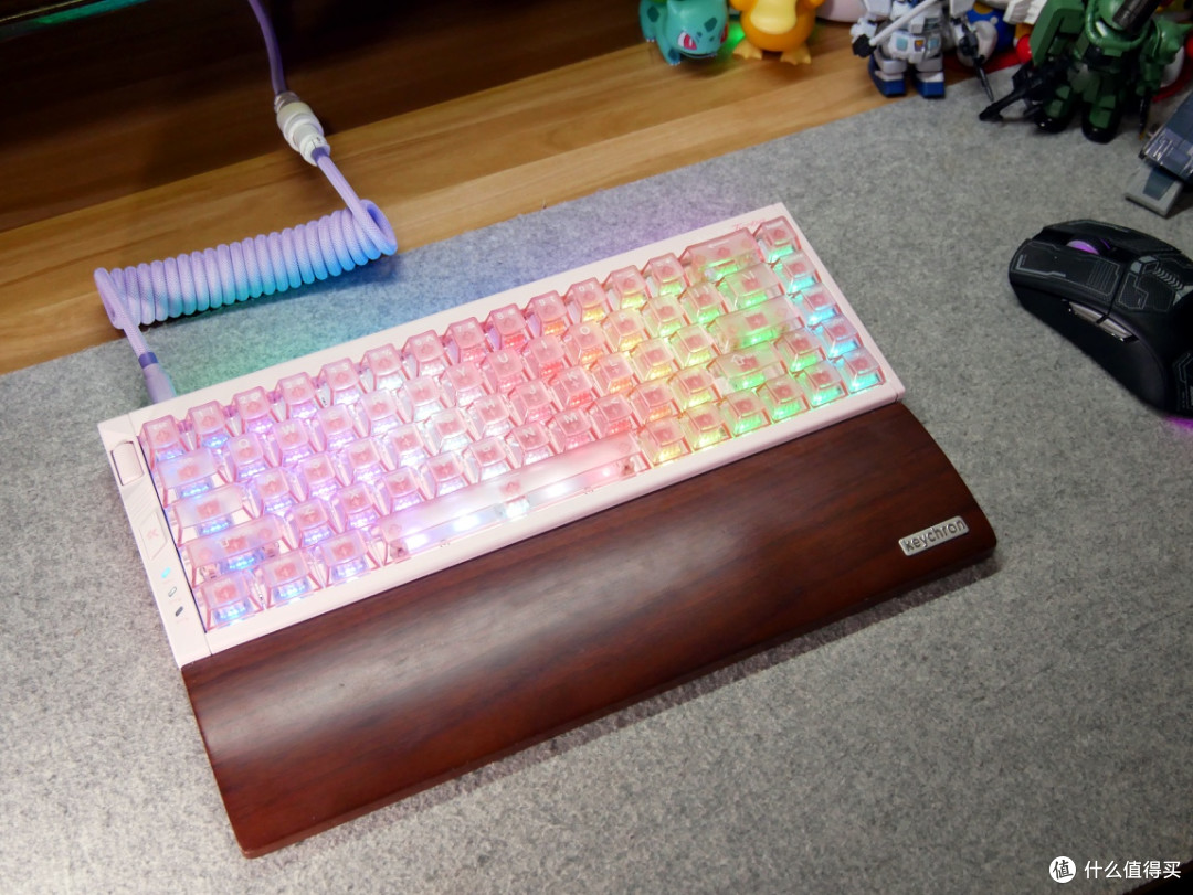 电竞少女心——粉泰山磁轴GT+迈从Ace 68 Turbo雾透粉磁轴键盘