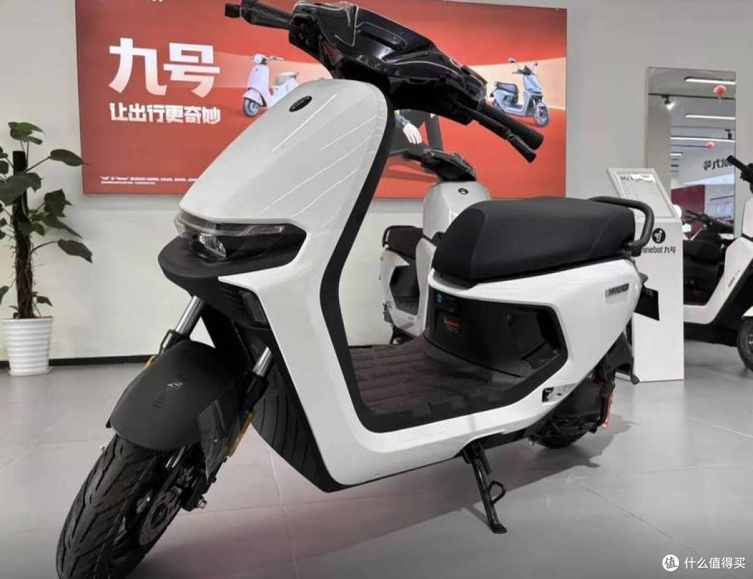 手握4000预算,九号N385C vs 小牛N Play,谁才是性价比之王?