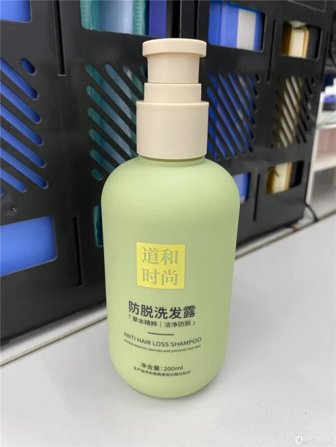 穿黑衣服怕头屑尴尬?这十款全球口碑顶尖的去屑止痒洗发水